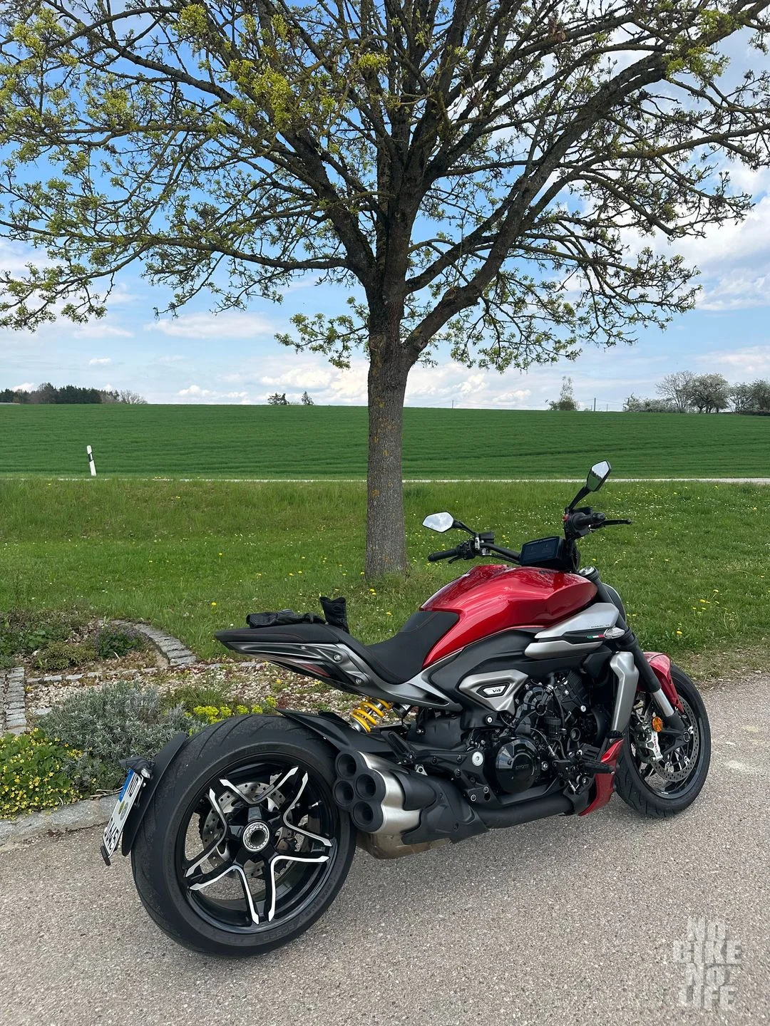 Ducati XDiavel V4